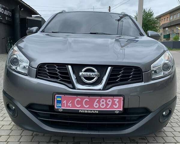 Серый Ниссан Кашкай, объемом двигателя 1.5 л и пробегом 284 тыс. км за 9800 $, фото 2 на Automoto.ua