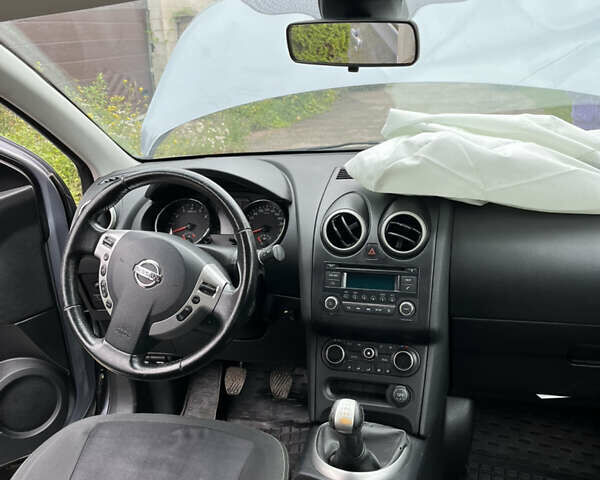 Серый Ниссан Кашкай, объемом двигателя 1.6 л и пробегом 217 тыс. км за 6500 $, фото 8 на Automoto.ua