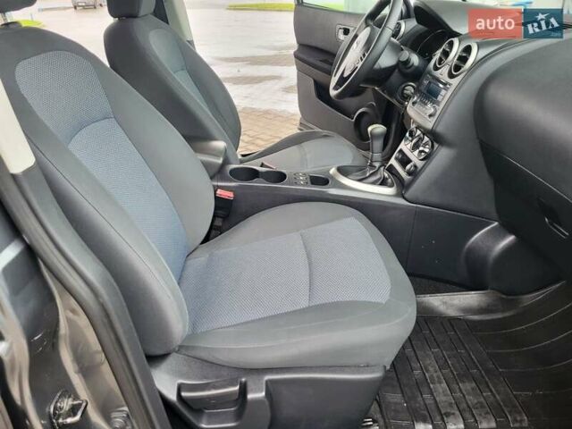 Серый Ниссан Кашкай, объемом двигателя 1.6 л и пробегом 231 тыс. км за 9999 $, фото 123 на Automoto.ua