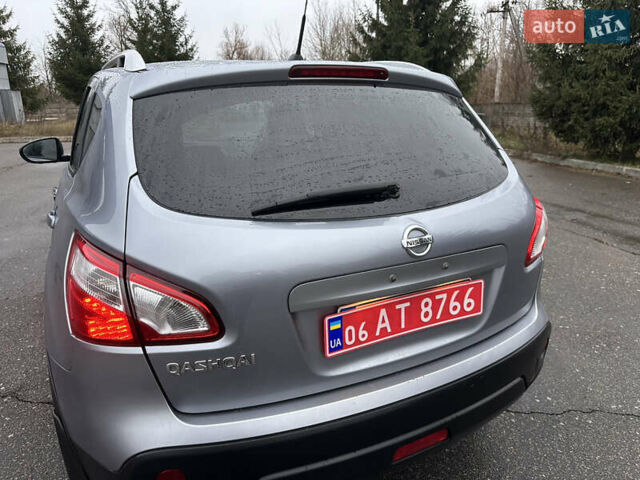 Серый Ниссан Кашкай, объемом двигателя 1.6 л и пробегом 220 тыс. км за 10450 $, фото 23 на Automoto.ua