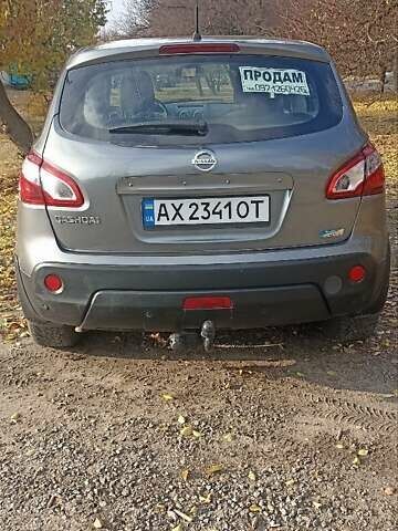 Серый Ниссан Кашкай, объемом двигателя 1.6 л и пробегом 225 тыс. км за 10000 $, фото 9 на Automoto.ua