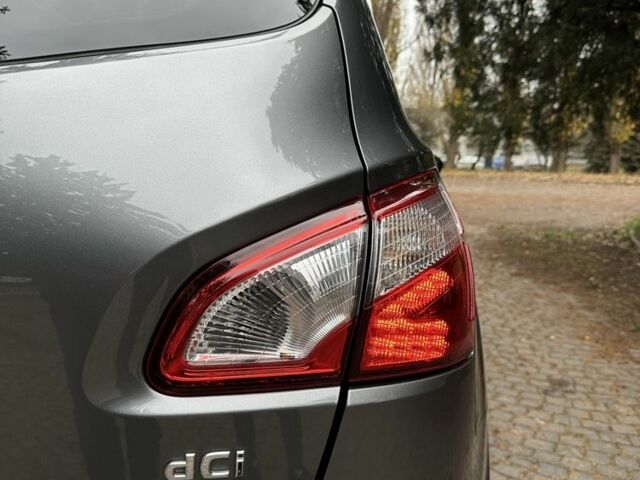 Серый Ниссан Кашкай, объемом двигателя 2 л и пробегом 218 тыс. км за 12700 $, фото 9 на Automoto.ua