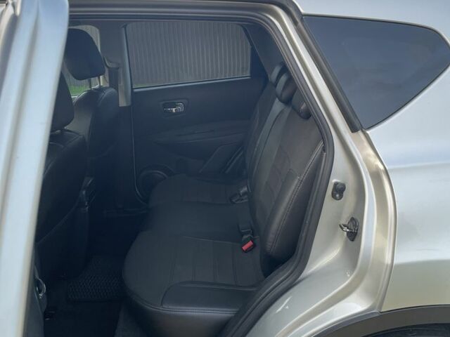 Серый Ниссан Кашкай, объемом двигателя 2 л и пробегом 335 тыс. км за 11000 $, фото 9 на Automoto.ua