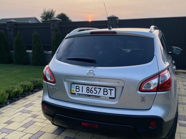 Серый Ниссан Кашкай, объемом двигателя 2 л и пробегом 335 тыс. км за 11000 $, фото 4 на Automoto.ua