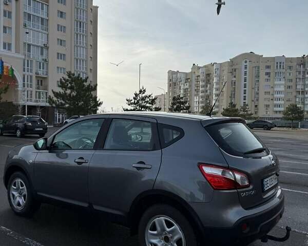 Серый Ниссан Кашкай, объемом двигателя 1.5 л и пробегом 184 тыс. км за 12500 $, фото 5 на Automoto.ua