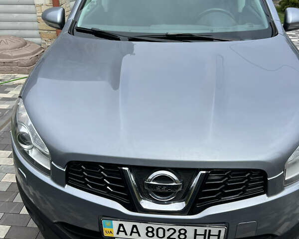 Серый Ниссан Кашкай, объемом двигателя 2 л и пробегом 62 тыс. км за 11400 $, фото 1 на Automoto.ua