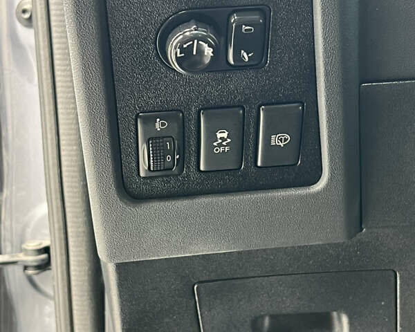 Сірий Ніссан Кашкай, об'ємом двигуна 1.6 л та пробігом 103 тис. км за 11700 $, фото 27 на Automoto.ua