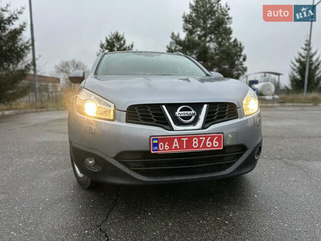 Серый Ниссан Кашкай, объемом двигателя 1.6 л и пробегом 220 тыс. км за 10450 $, фото 1 на Automoto.ua