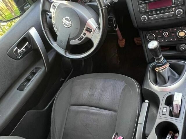 Серый Ниссан Кашкай, объемом двигателя 1.6 л и пробегом 285 тыс. км за 10600 $, фото 6 на Automoto.ua