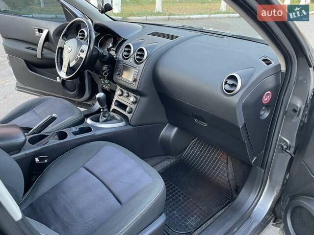 Серый Ниссан Кашкай, объемом двигателя 1.6 л и пробегом 160 тыс. км за 10900 $, фото 45 на Automoto.ua