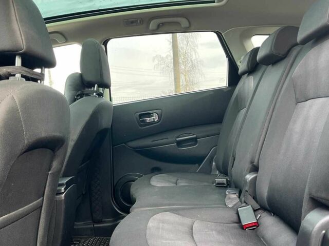 Сірий Ніссан Кашкай, об'ємом двигуна 1.6 л та пробігом 246 тис. км за 11800 $, фото 17 на Automoto.ua