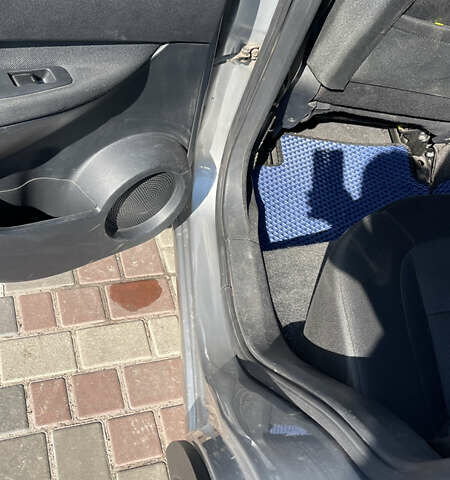 Серый Ниссан Кашкай, объемом двигателя 1.46 л и пробегом 241 тыс. км за 10300 $, фото 38 на Automoto.ua