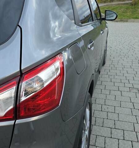 Серый Ниссан Кашкай, объемом двигателя 1.6 л и пробегом 246 тыс. км за 11600 $, фото 17 на Automoto.ua