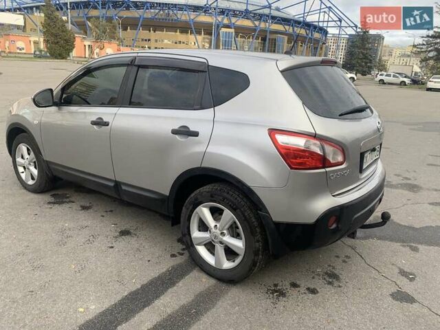 Сірий Ніссан Кашкай, об'ємом двигуна 1.6 л та пробігом 147 тис. км за 9999 $, фото 11 на Automoto.ua