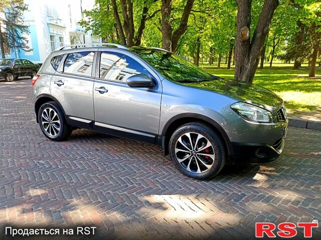 Серый Ниссан Кашкай, объемом двигателя 1.6 л и пробегом 207 тыс. км за 11200 $, фото 2 на Automoto.ua