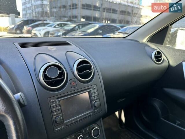Серый Ниссан Кашкай, объемом двигателя 2 л и пробегом 100 тыс. км за 13000 $, фото 5 на Automoto.ua