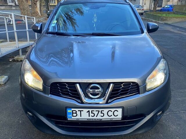 Сірий Ніссан Кашкай, об'ємом двигуна 1.6 л та пробігом 275 тис. км за 12000 $, фото 1 на Automoto.ua