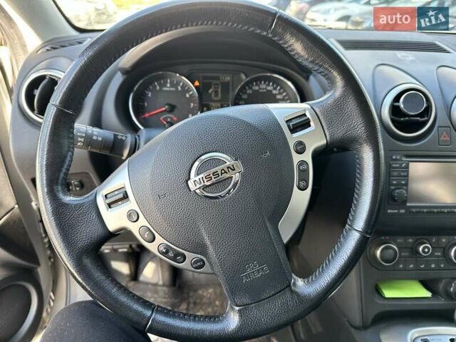 Серый Ниссан Кашкай, объемом двигателя 2 л и пробегом 100 тыс. км за 13000 $, фото 7 на Automoto.ua