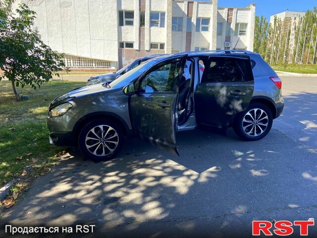 Серый Ниссан Кашкай, объемом двигателя 1.5 л и пробегом 260 тыс. км за 11800 $, фото 9 на Automoto.ua