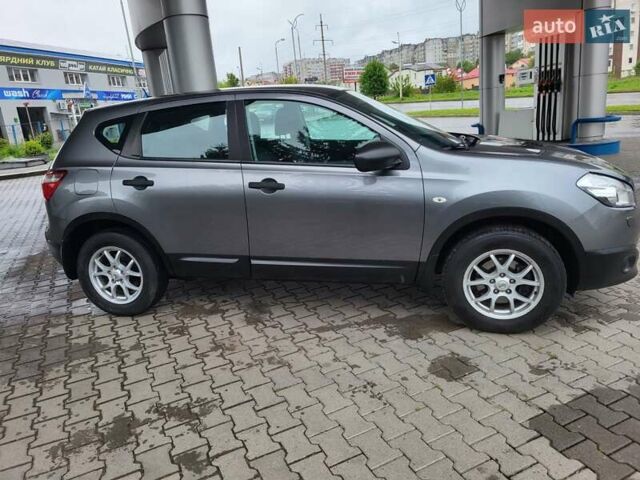 Серый Ниссан Кашкай, объемом двигателя 1.6 л и пробегом 231 тыс. км за 9999 $, фото 21 на Automoto.ua