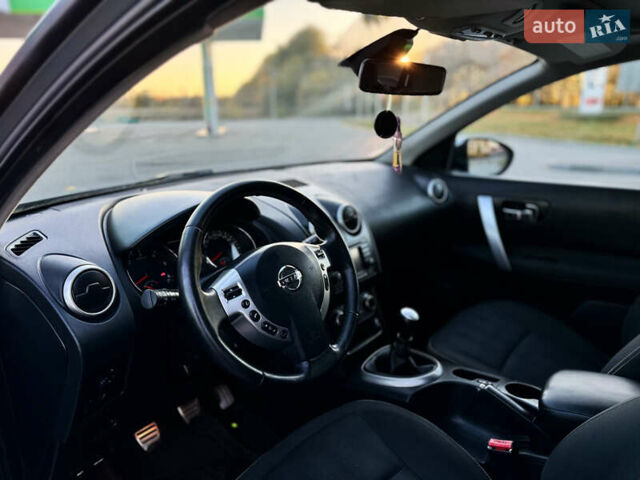 Серый Ниссан Кашкай, объемом двигателя 1.5 л и пробегом 200 тыс. км за 11599 $, фото 53 на Automoto.ua