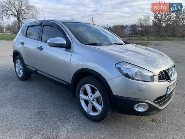 Серый Ниссан Кашкай, объемом двигателя 1.6 л и пробегом 147 тыс. км за 9200 $, фото 5 на Automoto.ua