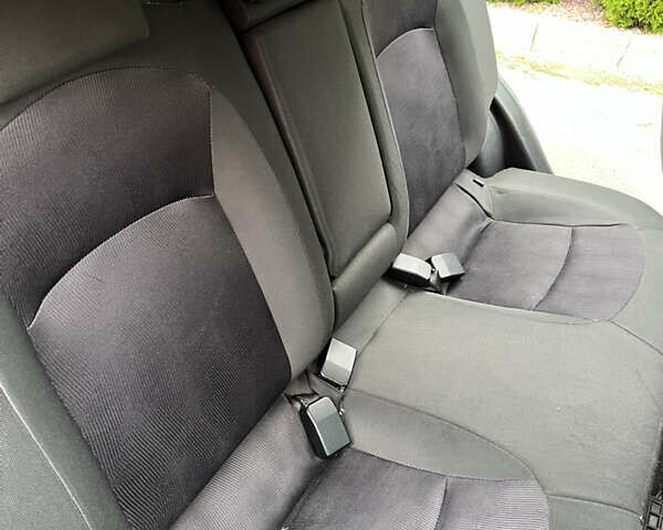 Серый Ниссан Кашкай, объемом двигателя 1.6 л и пробегом 217 тыс. км за 6500 $, фото 14 на Automoto.ua