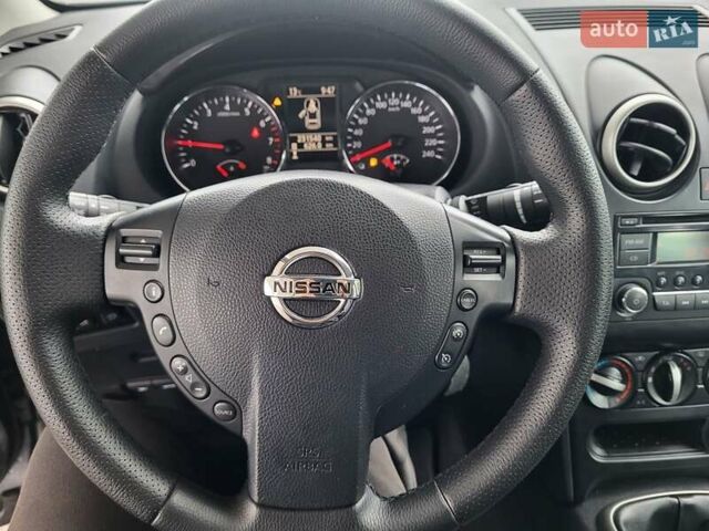 Серый Ниссан Кашкай, объемом двигателя 1.6 л и пробегом 231 тыс. км за 9999 $, фото 139 на Automoto.ua