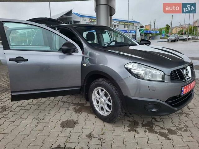 Серый Ниссан Кашкай, объемом двигателя 1.6 л и пробегом 231 тыс. км за 9999 $, фото 80 на Automoto.ua