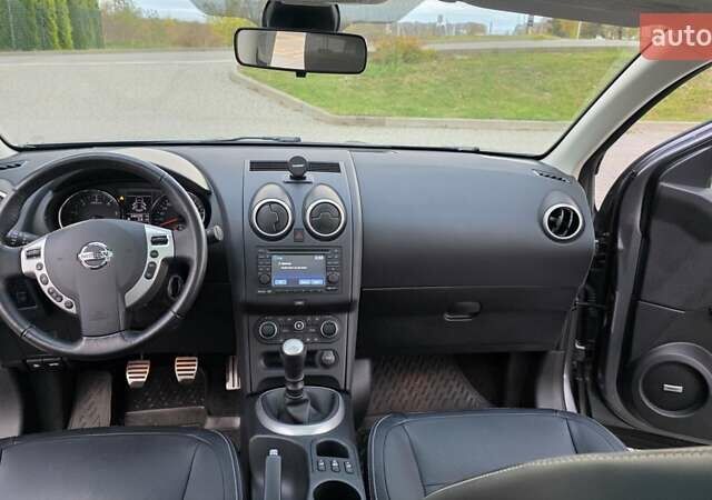Серый Ниссан Кашкай, объемом двигателя 1.6 л и пробегом 246 тыс. км за 11600 $, фото 37 на Automoto.ua