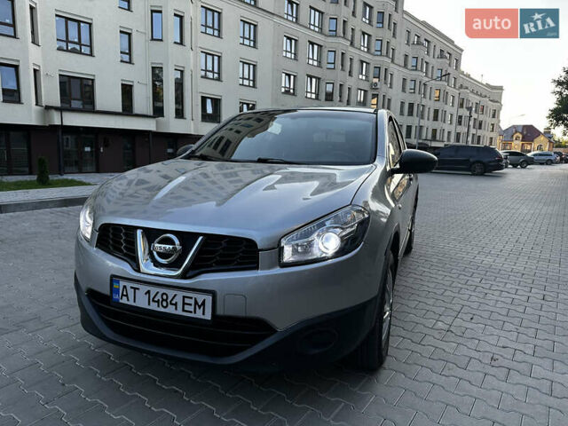 Серый Ниссан Кашкай, объемом двигателя 1.6 л и пробегом 201 тыс. км за 5999 $, фото 1 на Automoto.ua