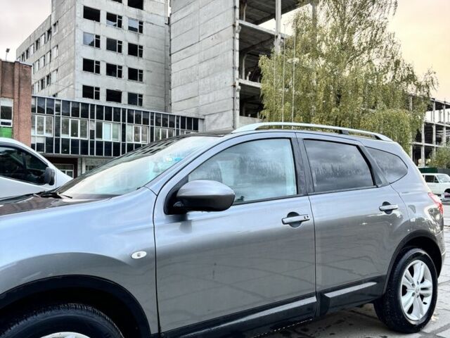 Серый Ниссан Кашкай, объемом двигателя 1.6 л и пробегом 234 тыс. км за 11400 $, фото 3 на Automoto.ua