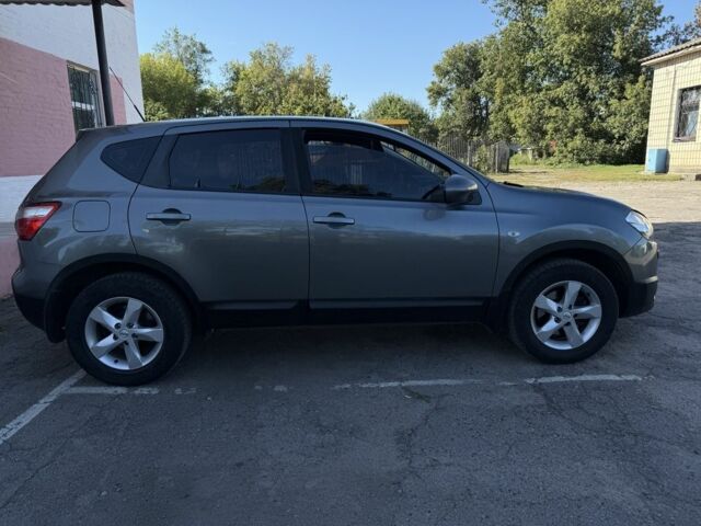 Серый Ниссан Кашкай, объемом двигателя 2 л и пробегом 203 тыс. км за 12400 $, фото 1 на Automoto.ua