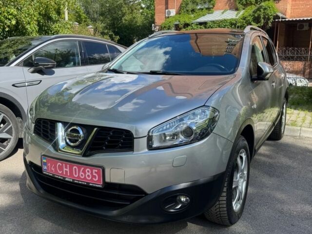 Серый Ниссан Кашкай, объемом двигателя 1.6 л и пробегом 180 тыс. км за 10400 $, фото 3 на Automoto.ua