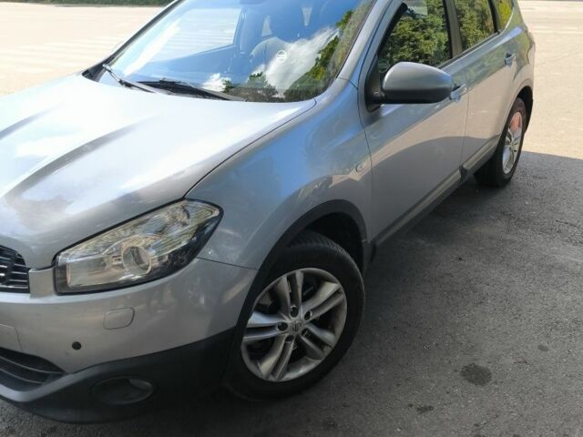 Серый Ниссан Кашкай, объемом двигателя 2 л и пробегом 130 тыс. км за 11300 $, фото 1 на Automoto.ua