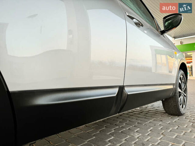 Серый Ниссан Кашкай, объемом двигателя 1.5 л и пробегом 200 тыс. км за 11599 $, фото 29 на Automoto.ua