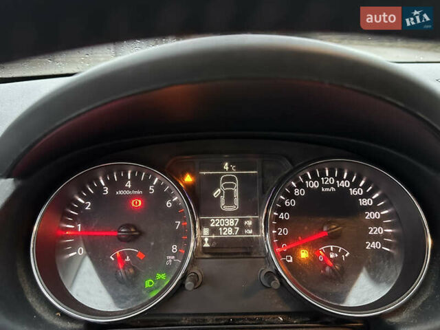 Серый Ниссан Кашкай, объемом двигателя 1.6 л и пробегом 220 тыс. км за 10450 $, фото 30 на Automoto.ua