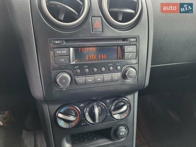 Серый Ниссан Кашкай, объемом двигателя 1.6 л и пробегом 231 тыс. км за 9999 $, фото 134 на Automoto.ua