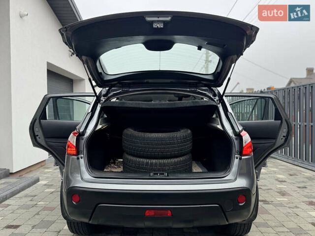 Серый Ниссан Кашкай, объемом двигателя 1.6 л и пробегом 222 тыс. км за 10550 $, фото 36 на Automoto.ua