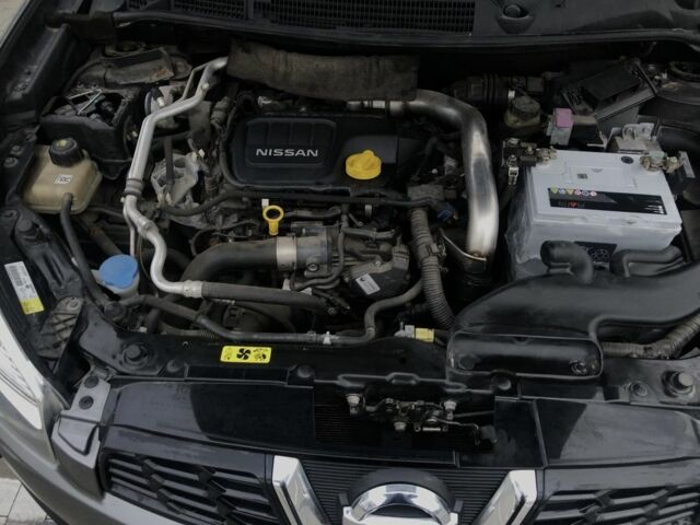 Серый Ниссан Кашкай, объемом двигателя 1.6 л и пробегом 261 тыс. км за 11100 $, фото 16 на Automoto.ua