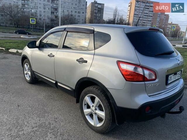 Серый Ниссан Кашкай, объемом двигателя 1.6 л и пробегом 147 тыс. км за 9200 $, фото 11 на Automoto.ua