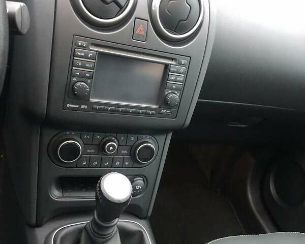 Серый Ниссан Кашкай, объемом двигателя 1.5 л и пробегом 188 тыс. км за 12900 $, фото 14 на Automoto.ua