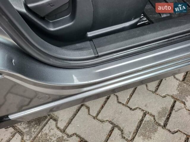 Серый Ниссан Кашкай, объемом двигателя 1.6 л и пробегом 231 тыс. км за 9999 $, фото 132 на Automoto.ua