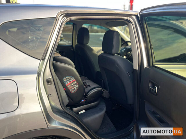 Серый Ниссан Кашкай, объемом двигателя 1.6 л и пробегом 162 тыс. км за 10700 $, фото 20 на Automoto.ua