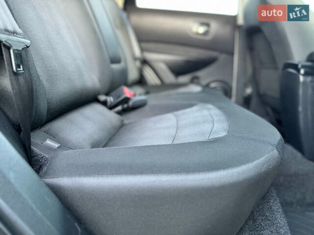 Серый Ниссан Кашкай, объемом двигателя 1.5 л и пробегом 200 тыс. км за 11699 $, фото 122 на Automoto.ua