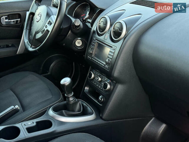 Серый Ниссан Кашкай, объемом двигателя 1.5 л и пробегом 200 тыс. км за 11699 $, фото 98 на Automoto.ua