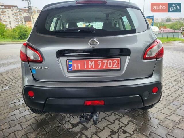 Серый Ниссан Кашкай, объемом двигателя 1.6 л и пробегом 231 тыс. км за 9999 $, фото 37 на Automoto.ua