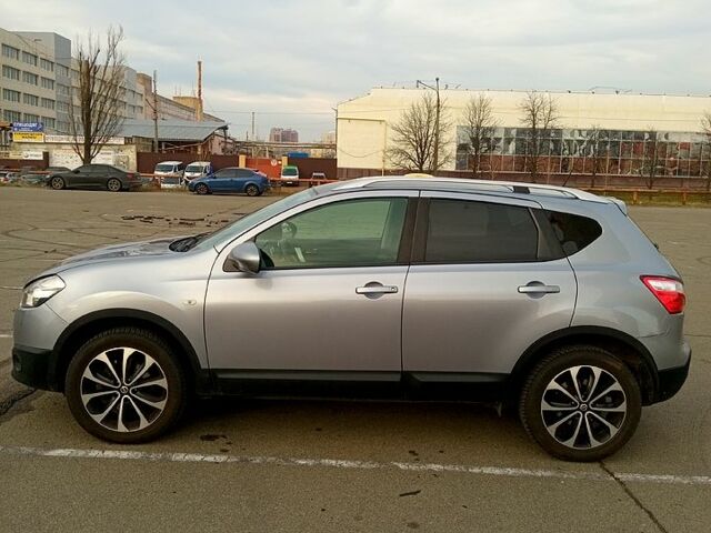 Серый Ниссан Кашкай, объемом двигателя 1.5 л и пробегом 120 тыс. км за 11700 $, фото 1 на Automoto.ua