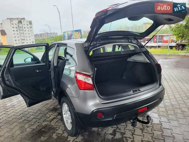 Серый Ниссан Кашкай, объемом двигателя 1.6 л и пробегом 231 тыс. км за 9999 $, фото 68 на Automoto.ua