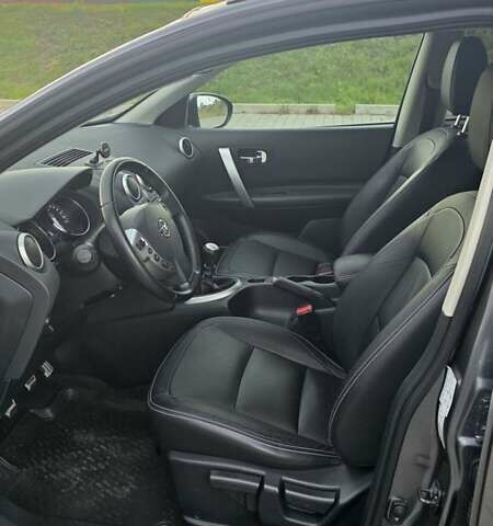 Серый Ниссан Кашкай, объемом двигателя 1.6 л и пробегом 246 тыс. км за 11600 $, фото 19 на Automoto.ua